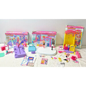 Lot of Vintage 1996 Melanie’s Mall By Cap Toys, Accessories,4 Dolls